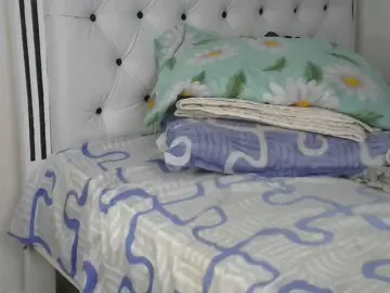 Sexyhazel  live sex cam