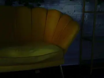 EvvaMonroe  live sex cam
