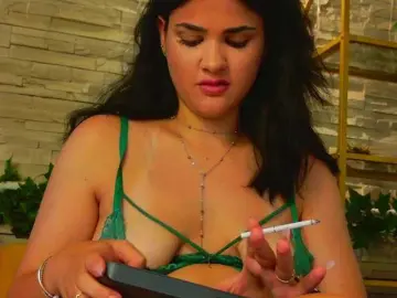 EvvaMonroe  live sex cam