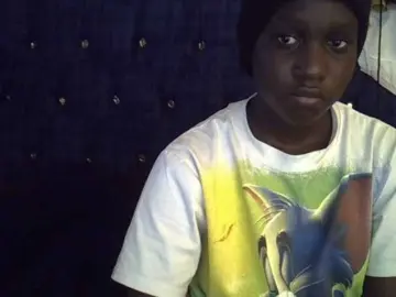 Hotebony01  live sex cam