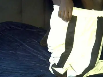 Hotebony01  live sex cam