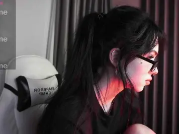 JuicyJess  live sex cam