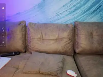 LethalKis  live sex cam