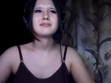 LucillaTienken  live sex cam