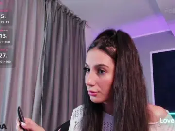 MaddieMusse  live sex cam