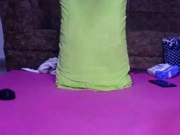 Sexy-tiana  live sex cam