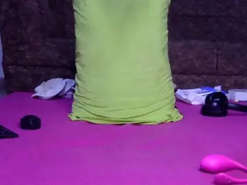 Sexy-tiana  live sex cam