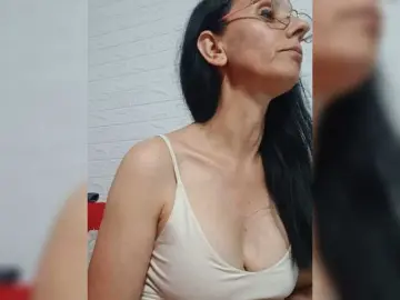 Brunetasexy1  live sex cam