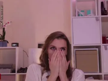 Karamelsw  live sex cam