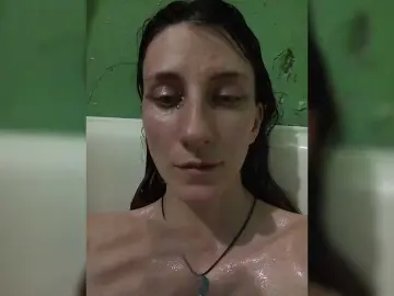 Kitty2044  live sex cam