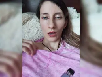 Kitty2044  live sex cam