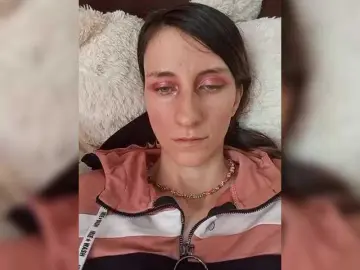 Kitty2044  live sex cam