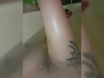 Kitty2044  live sex cam