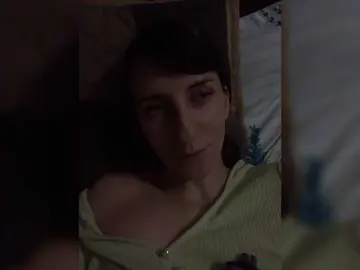 Kitty2044  live sex cam