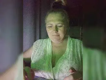 Kristina543210  live sex cam
