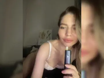 Sweet-Beauty  live sex cam