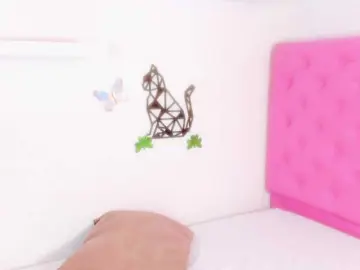 Barbarahills21  live sex cam