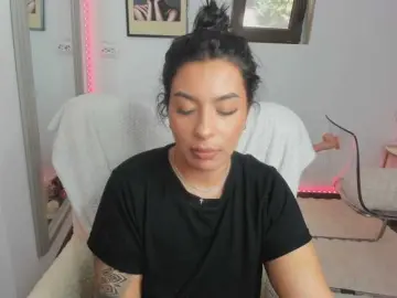 Zooeyboobies  live sex cam
