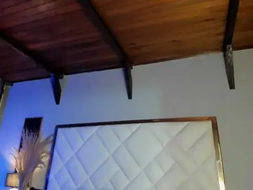 EmiliWilliams  live sex cam