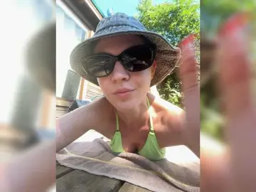 Katti-Sweet  live sex cam