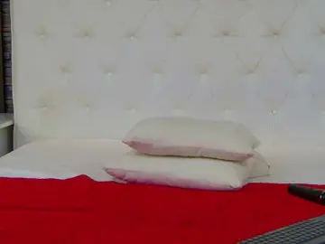 MiaAddison  live sex cam