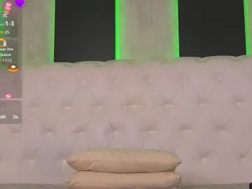 MiaAddison  live sex cam