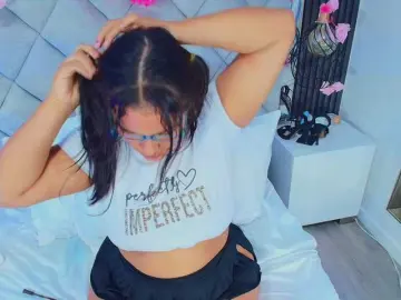 Sara-Channel  live sex cam