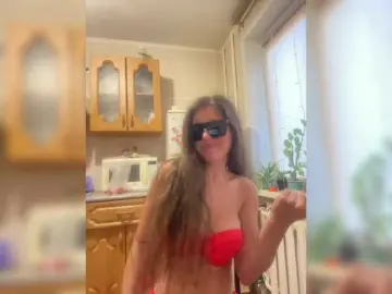 SweetLoveKiss  live sex cam