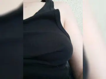 Vanilinika  live sex cam
