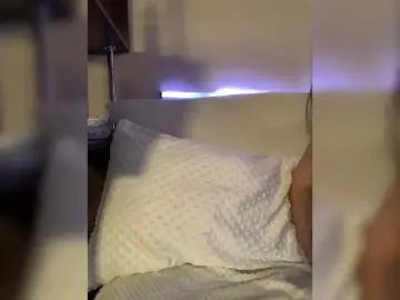 -Bombshell-  live sex cam