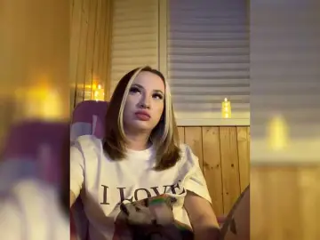 -Bombshell-  live sex cam