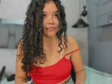 Annie-Pleasure  live sex cam