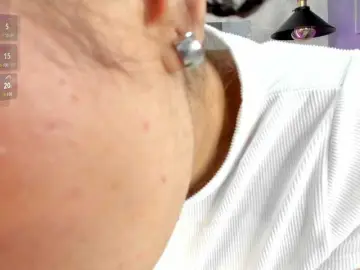 Annie-Pleasure  live sex cam
