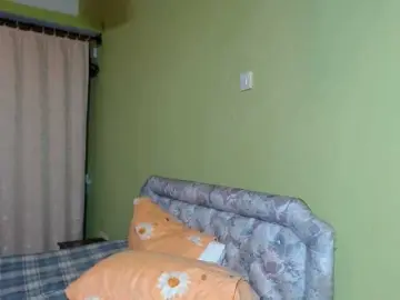 Cuddle-Cate  live sex cam