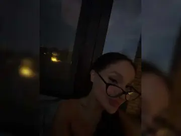 Kriska777  live sex cam