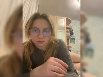 Lino4Ka17  live sex cam