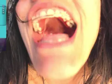 Rapunzell--  live sex cam