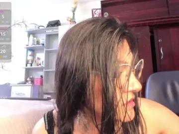 Rapunzell--  live sex cam