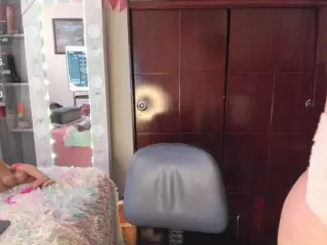 Rapunzell--  live sex cam