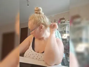 Viola27  live sex cam