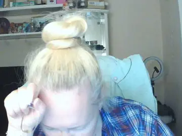 Viola27  live sex cam