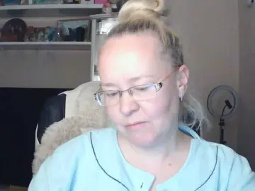 Viola27  live sex cam
