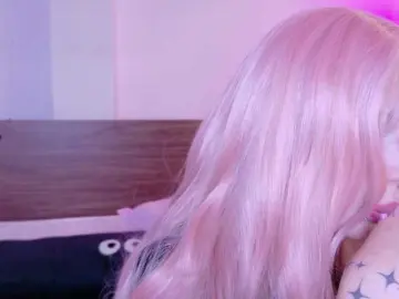 Lolykari  live sex cam