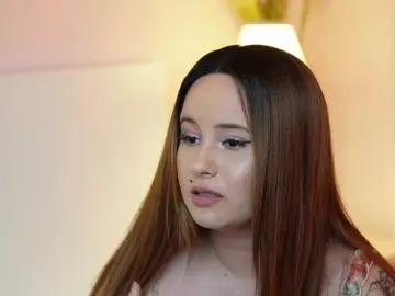 AdelineMoon  live sex cam