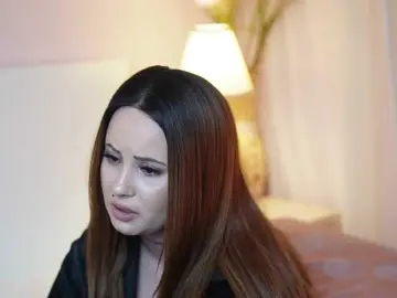AdelineMoon  live sex cam