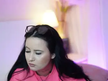 AdelineMoon  live sex cam