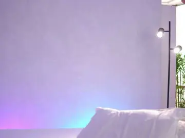 ArtTeasee  live sex cam