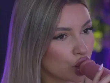 ArtTeasee  live sex cam