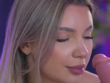 ArtTeasee  live sex cam