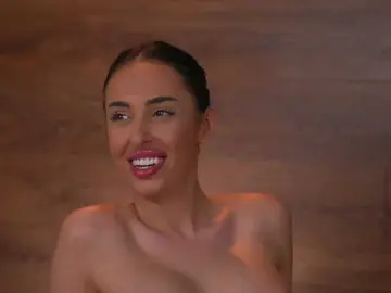 KairaAndrews  live sex cam